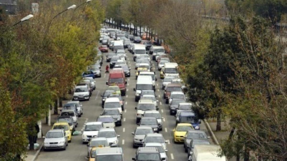 aglomeratie infernala la iesirea din tara oamenii asteapta si doua ore pentru controlul documentelor