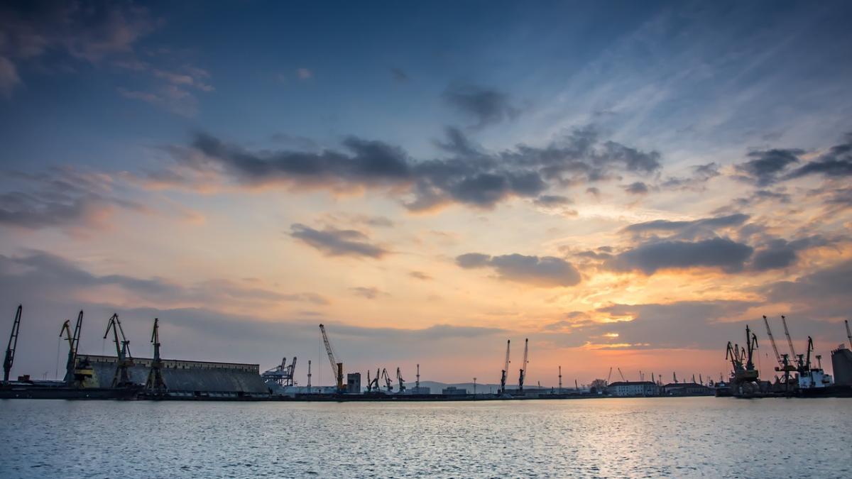 porturile constanta nord constanta sud agigea si midia inchise din cauza vantului