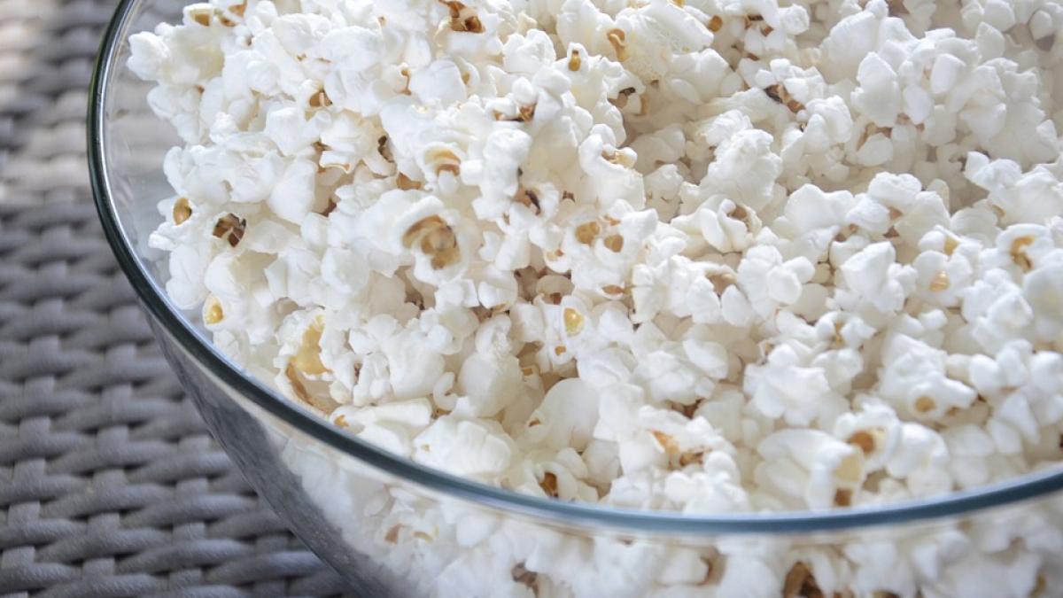 mananci popocorn la microunde este extrem de nociv