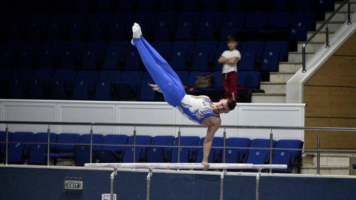 alerta la cluj sportivul laurentiu nistor a fost scos cu targa din sala de concurs