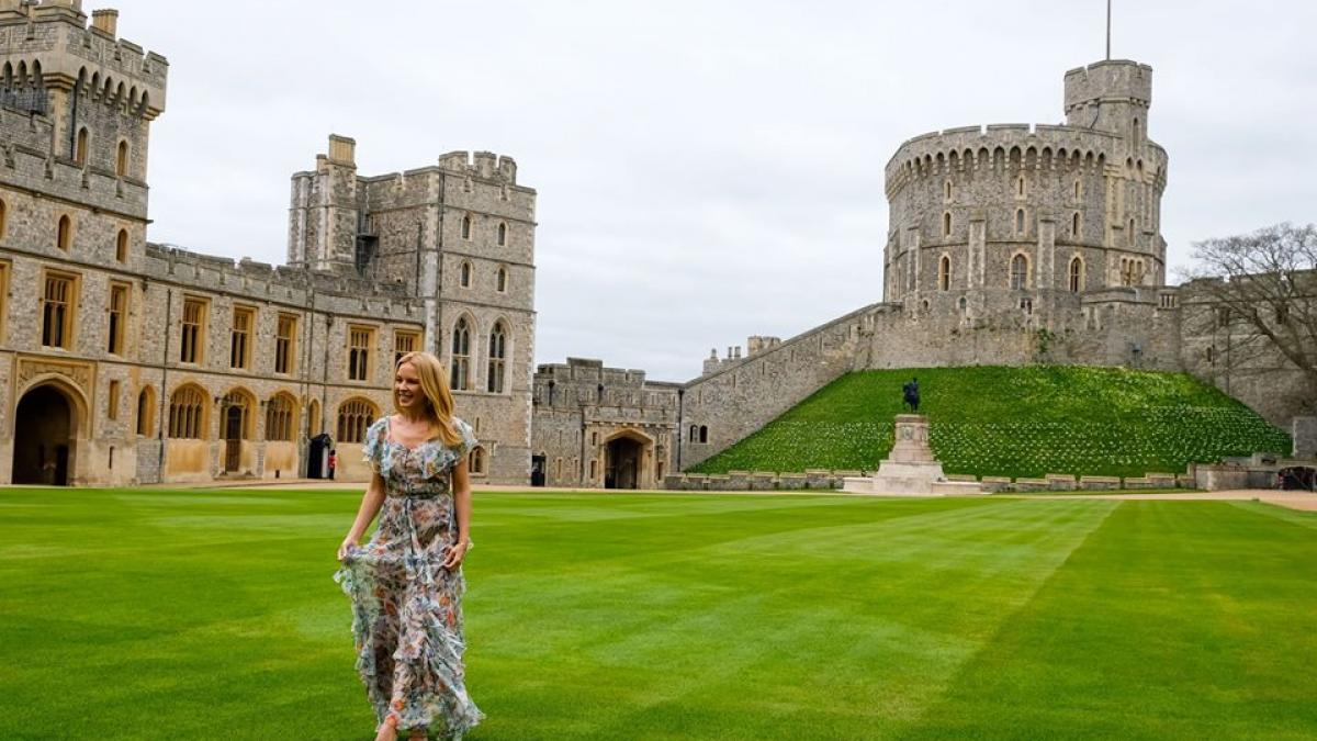 kylie minogue si a gasit jumatatea cine este personalitatea cu care vedeta ar avea o relatie