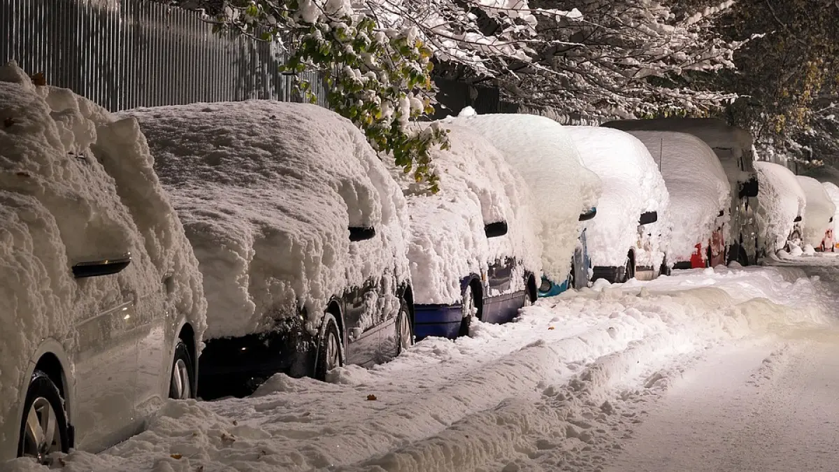 o femeie insarcinata a nascut intr o autospeciala a pompierilor ieseni din cauza ninsorii