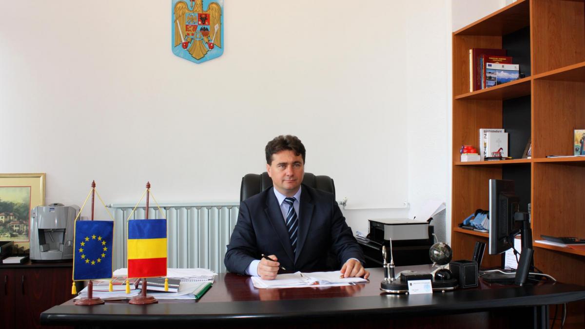 primarul din predeal condamnat definitiv la un an de inchisoare cu suspendare pentru abuz in