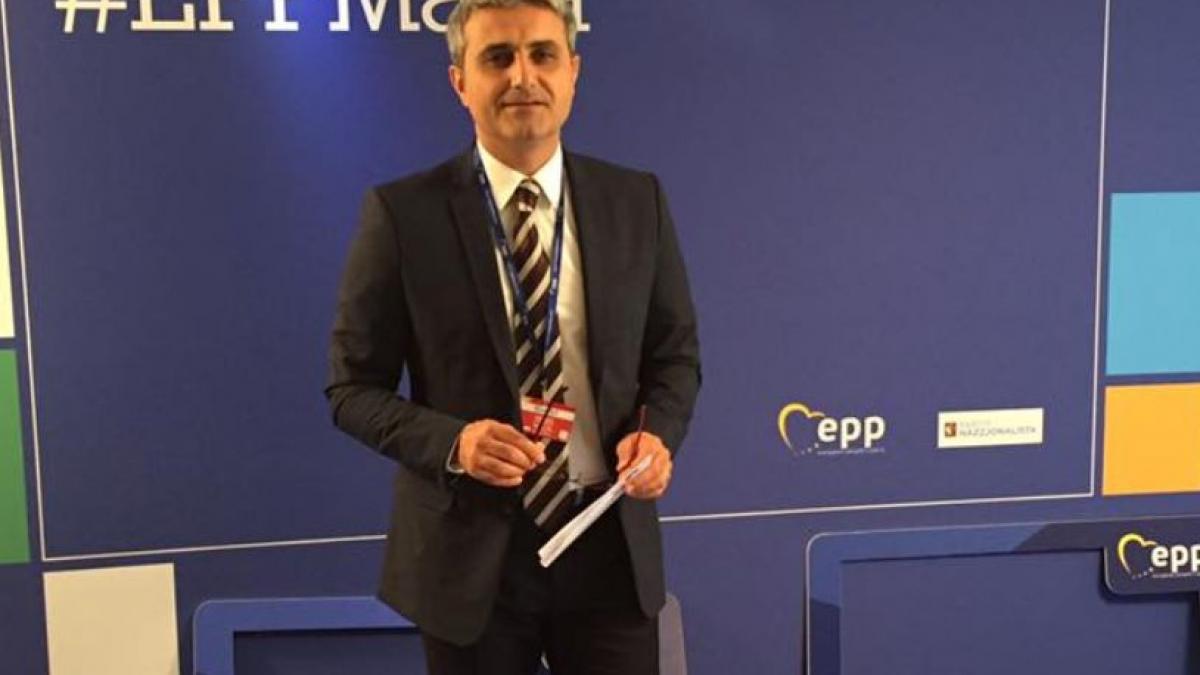 vicepresedintele pmp atac dur la adresa lui robert turcescu plangea in birou