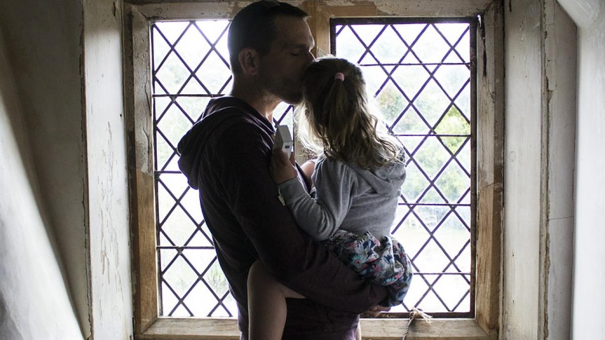 acest tata a aflat ca fiica lui de 18 ani este gravida ce a urmat