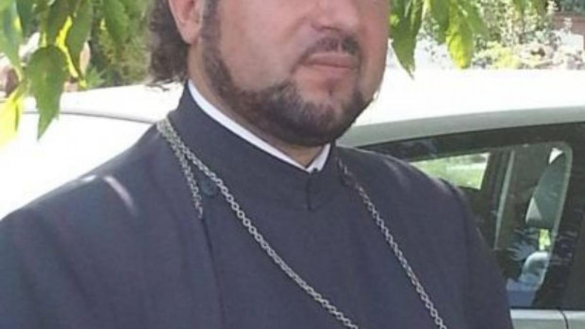 un preot din bacau ingroapa pe banii lui mortii parasiti la morga le face actele le cumpara sicrie