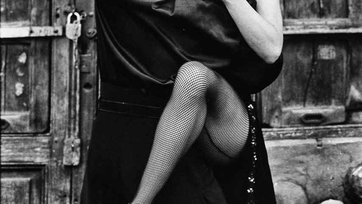 povestea care face inconjurul lumii am o confesiune de facut ma intalnesc cu cineva desi sunt