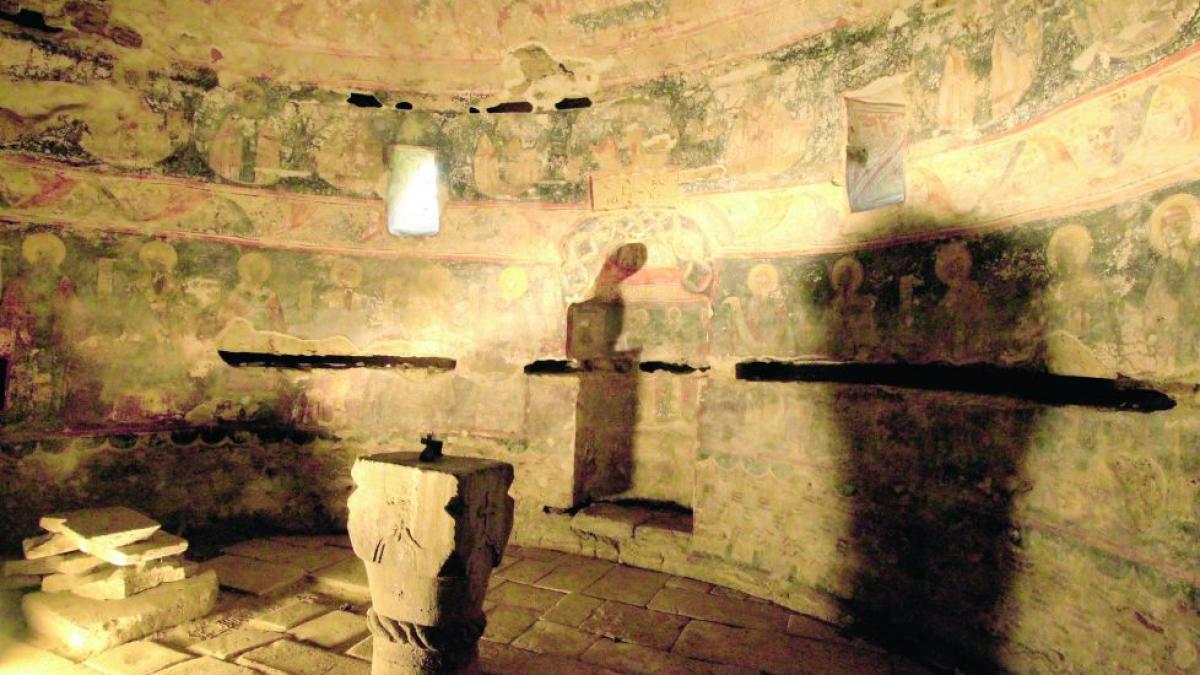 un loc unic in lume biserica ingropata de la causeni