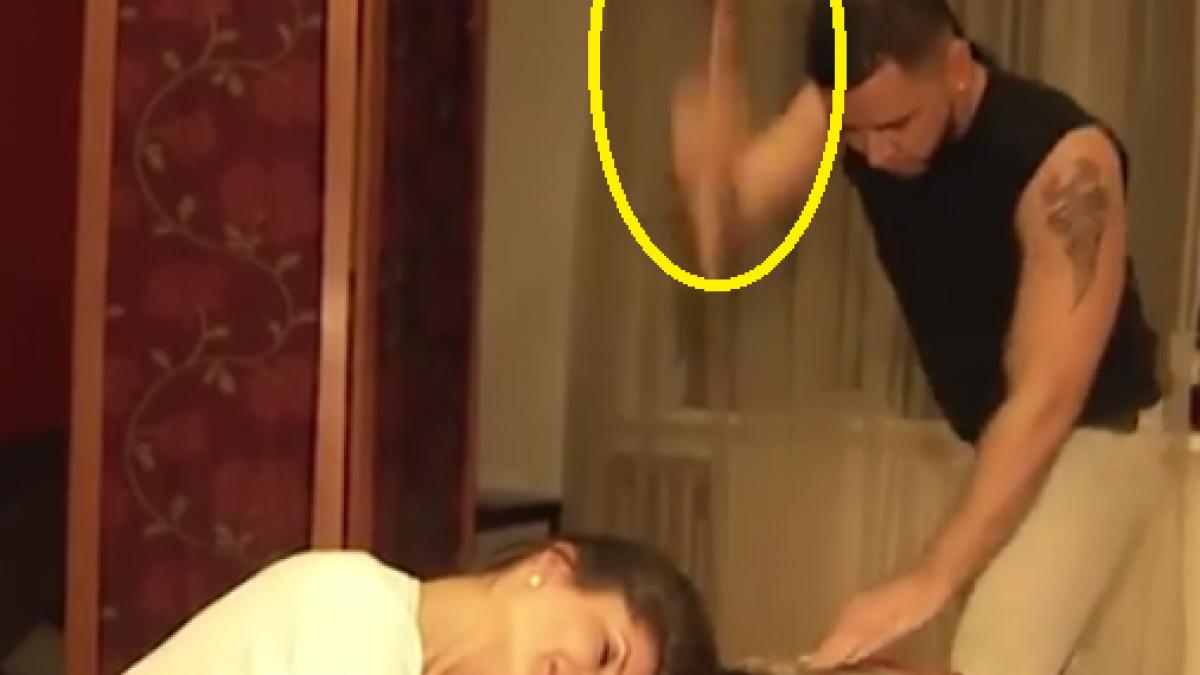 a ridicat securea deasupra capului femeii este incredibil ce a urmat imagini greu de privit video