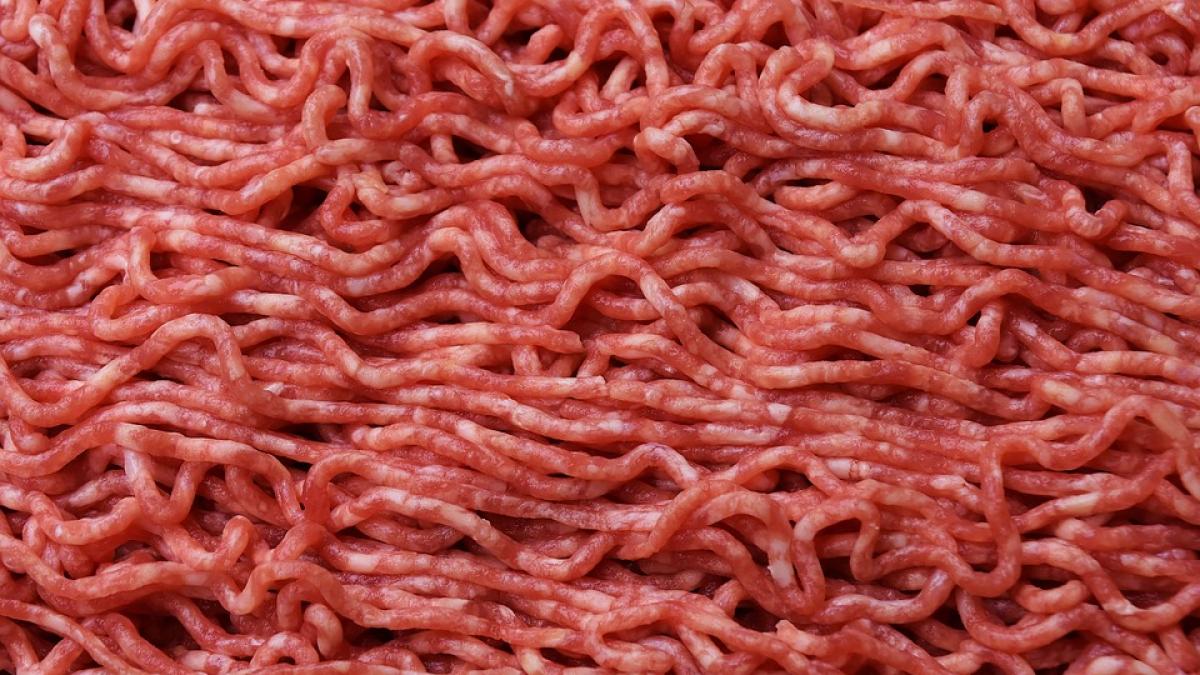 trucul pe care doar macelarii il stiu cum iti dai seama daca ai in fata ta carne tocata proaspata