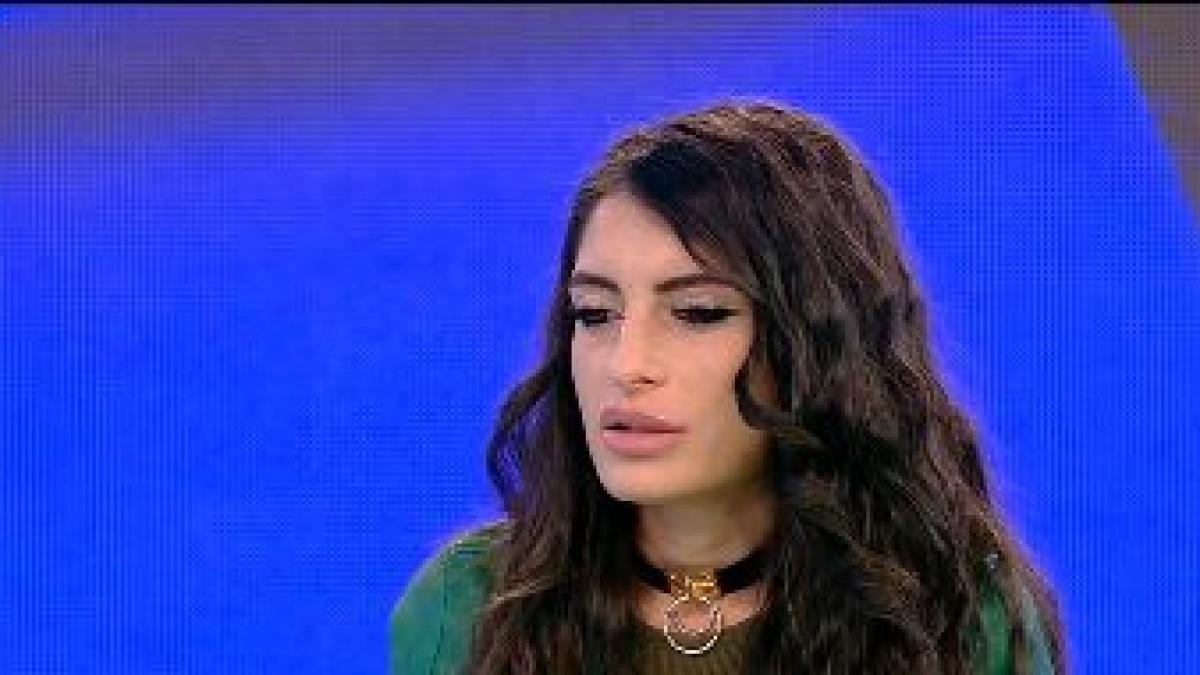 gabriela carstoiu isi cauta sora secreta la 29 de ani vedeta a aflat ca are o sora de 18 ani