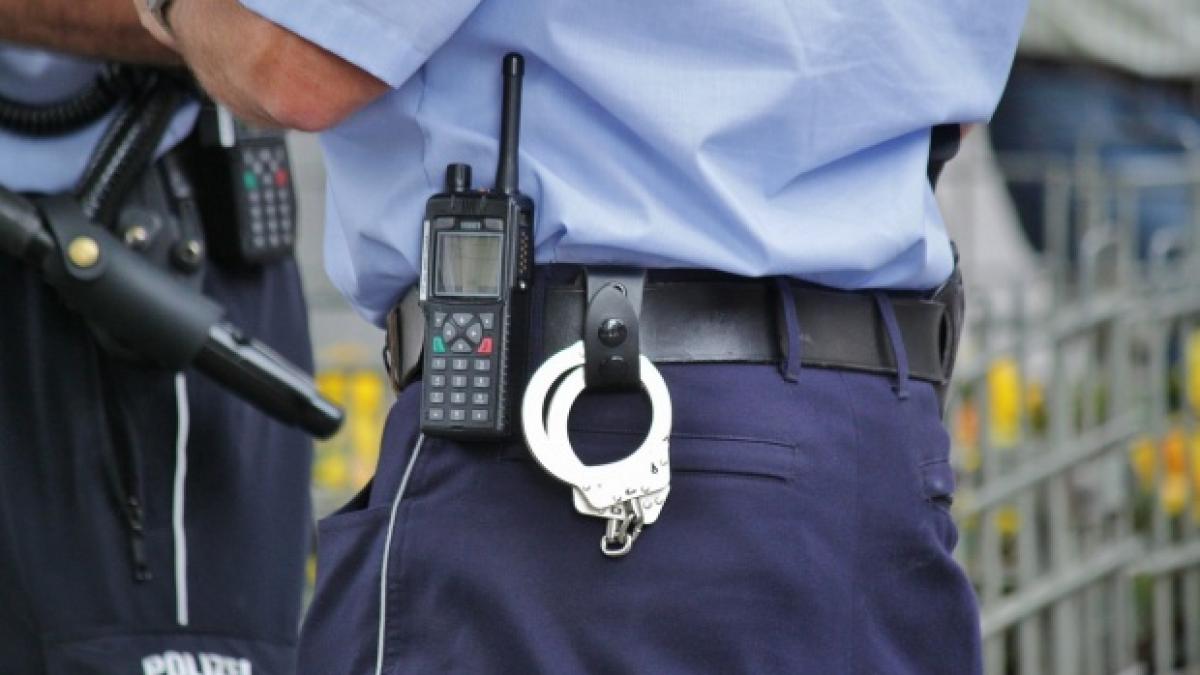 politistii la vanatoare de comercianti care vand alcool si tutun in jurul scolilor