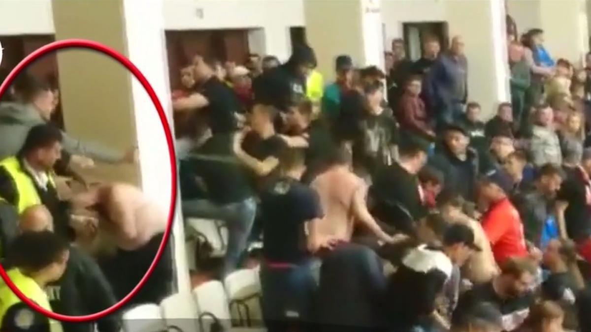 copiii victime in razboiul suporterilor imagini cu scandalul de la constanta din timpul unui meci