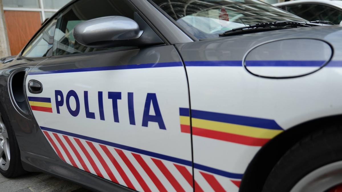 o masina a mai a pus in pericol soferii de pe dn 1 foto