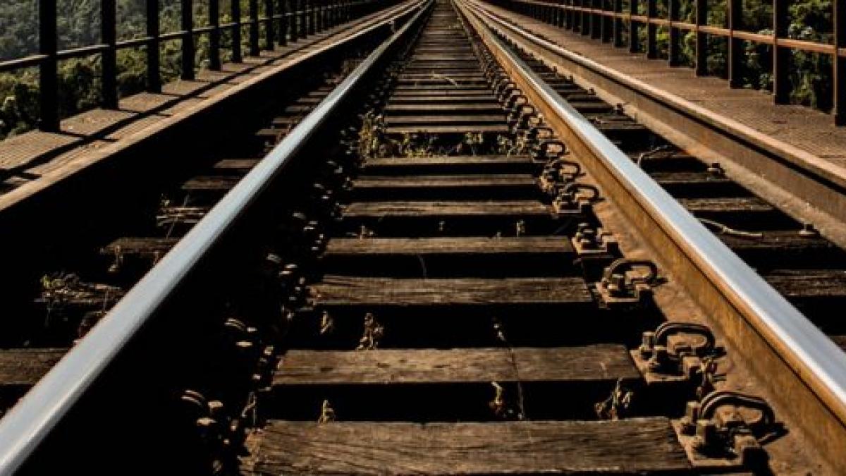 podul feroviar de la gradistea prabusit in 2005 va fi finalizat anuntul facut de ministrul