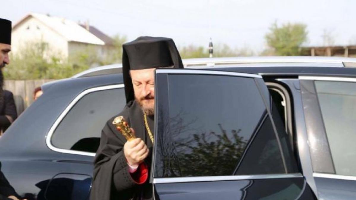 scene ciudate cu ocazia sfintirii unei biserici din vaslui cum l au asteptat satenii pe episcopul