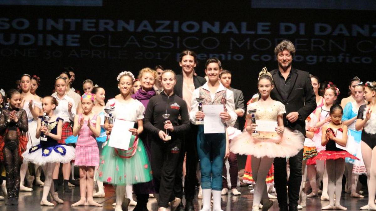 romania pe podium la concursul international de dans de la udine