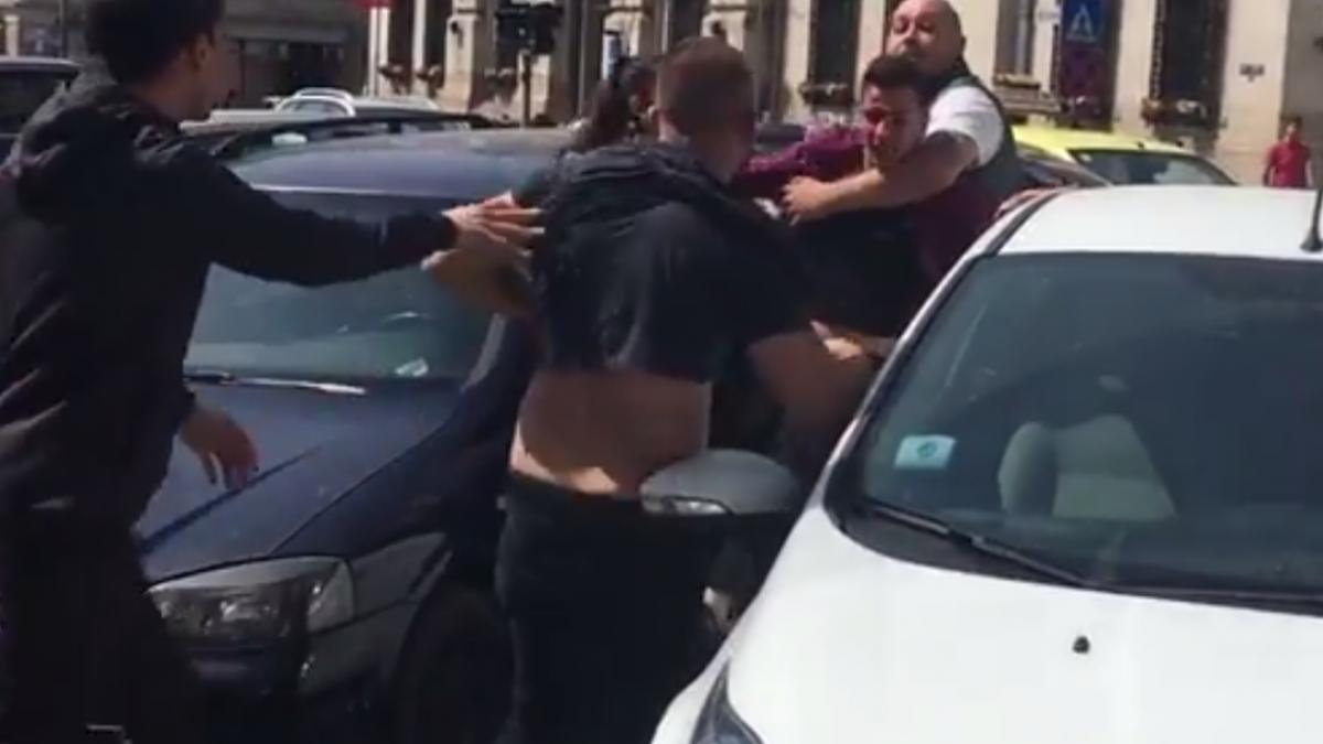 interpret de muzica usoara batut crunt pentru un loc de parcare imagini de la fata locului video