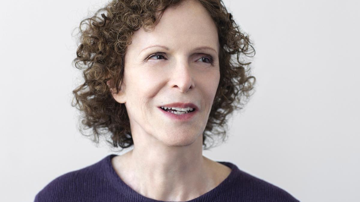 scriitoarea jean stein s a sinucis aruncandu se de la balconul locuintei