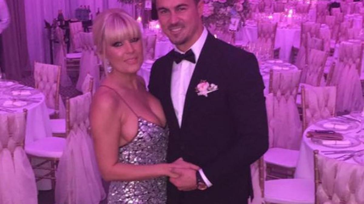 incepe scandalul iubitul elenei udrea s a dat la o diva din showbiz
