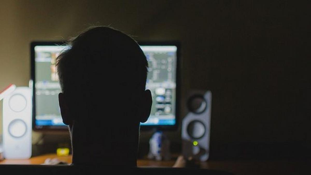 un barbat a convins facebook si google sa i plateasca 100 de milioane de dolari cum a reusit