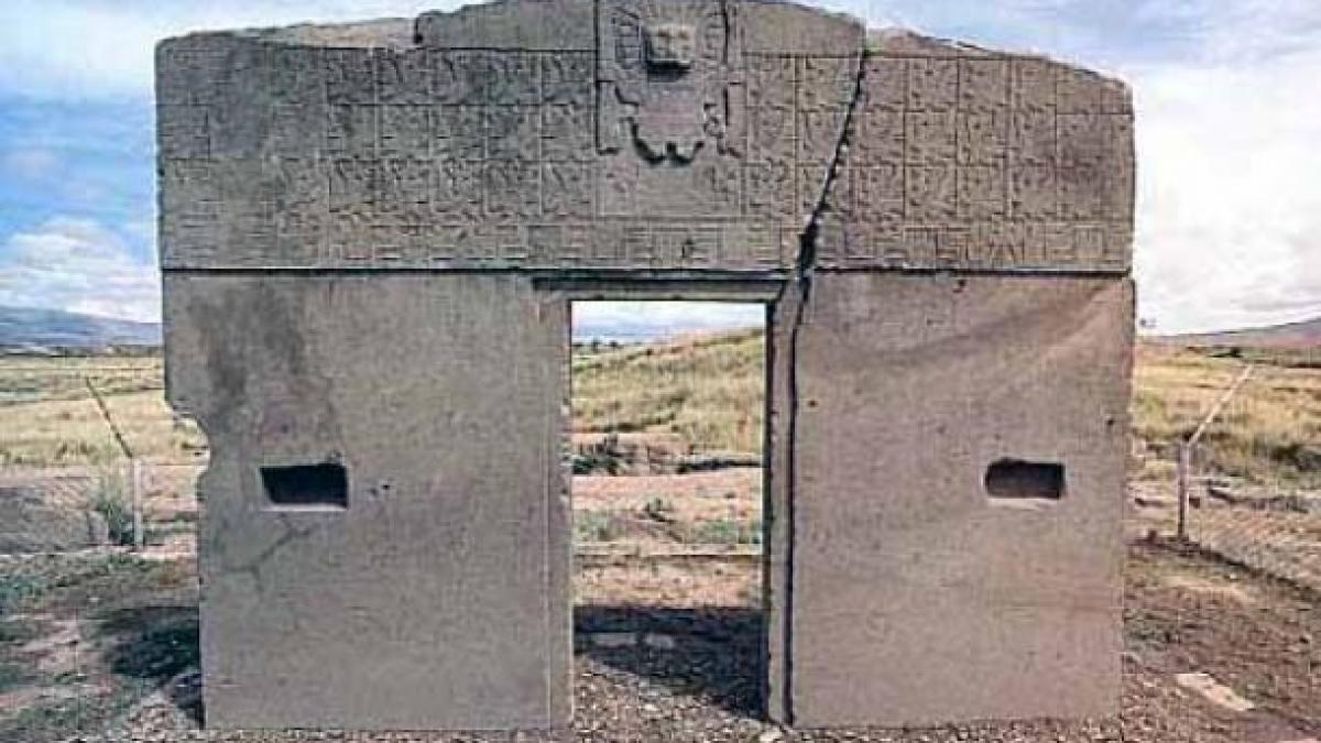 poarta soarelui enigmatica constructie pre incasa despre care se spune ca ar avea peste 10 000 de