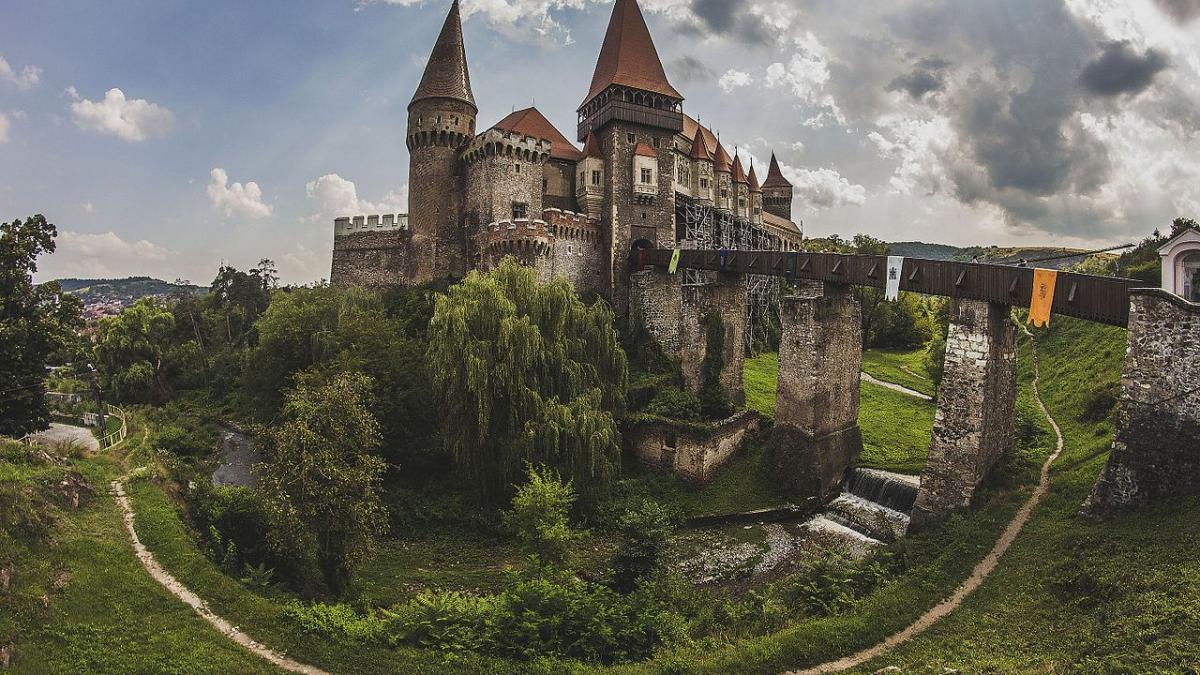 presupusul autor al jafului de la castelul corvinilor capturat politistilor nu le a venit sa creada