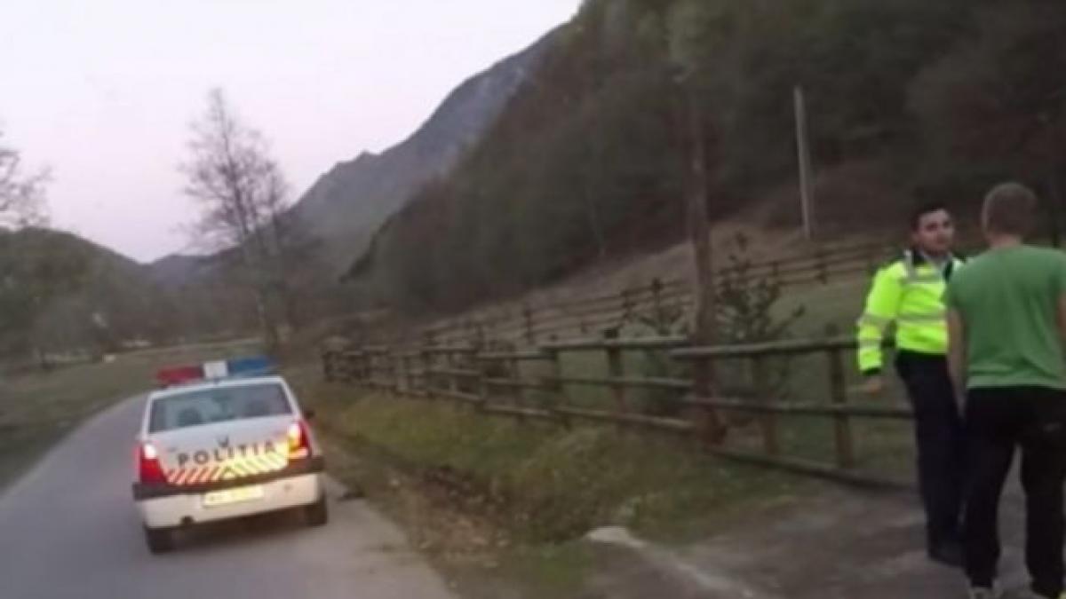 intalnirea cu final neasteptat dintre un cuplu de turisti finlandezi si doi politisti romani