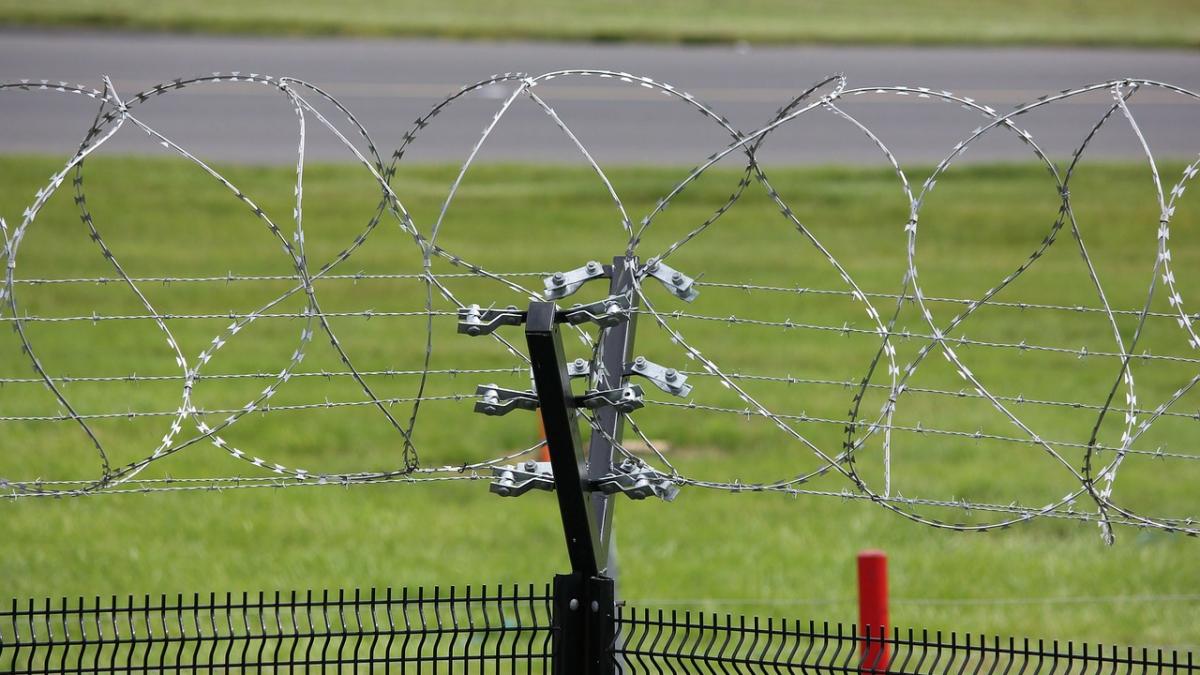 condamnat la cinci ani de inchisoare cu executare din cauza gardului electric