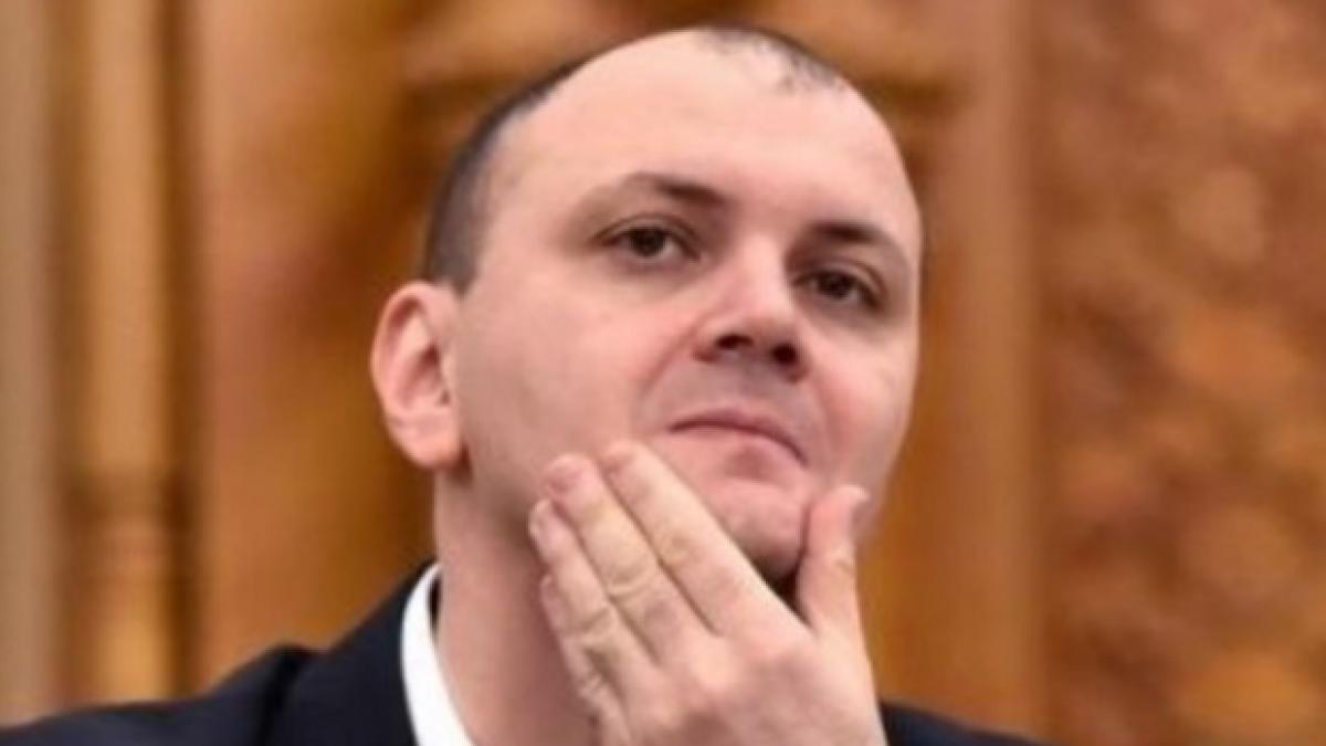 sebastian ghita abonat la banii statului pe vremea liberalilor a facut milioane de euro din