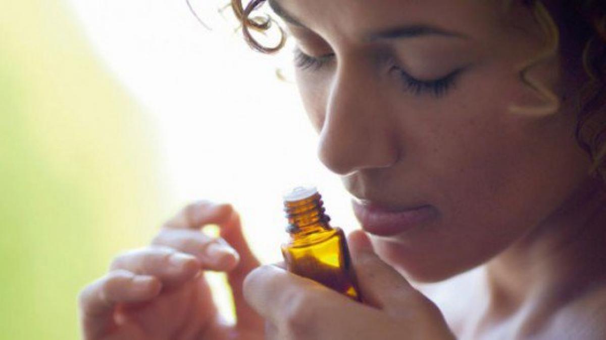 orice femeie de peste 40 de ani ar trebui sa foloseasca acest ulei in fiecare zi