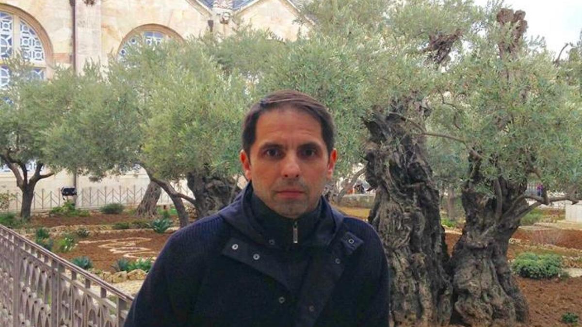 dan negru mesaj surprinzator de ziua regalitatii mi au spart parbrizul masinii pentru ca