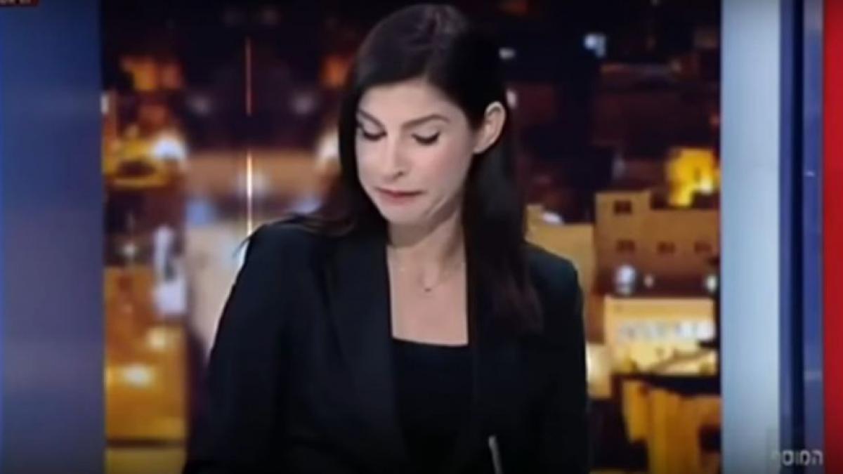 momentul in care o prezentatoare de stiri afla in direct ca postul tv la care lucreaza a fost
