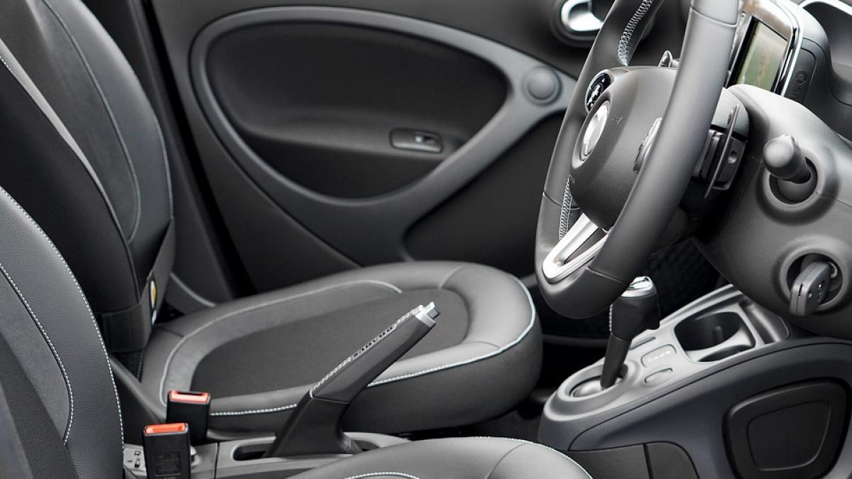 ai folosit gresit frana de mana pana acum zece obiceiuri zilnice care iti strica masina