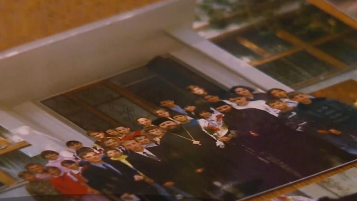 coincidenta uluitoare cum s au regasit doua surori romance dupa ce au fost adoptate in copilarie de