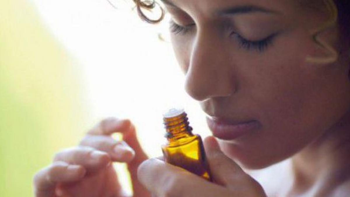 orice femeie de peste 40 de ani ar trebui sa foloseasca acest ulei in fiecare zi