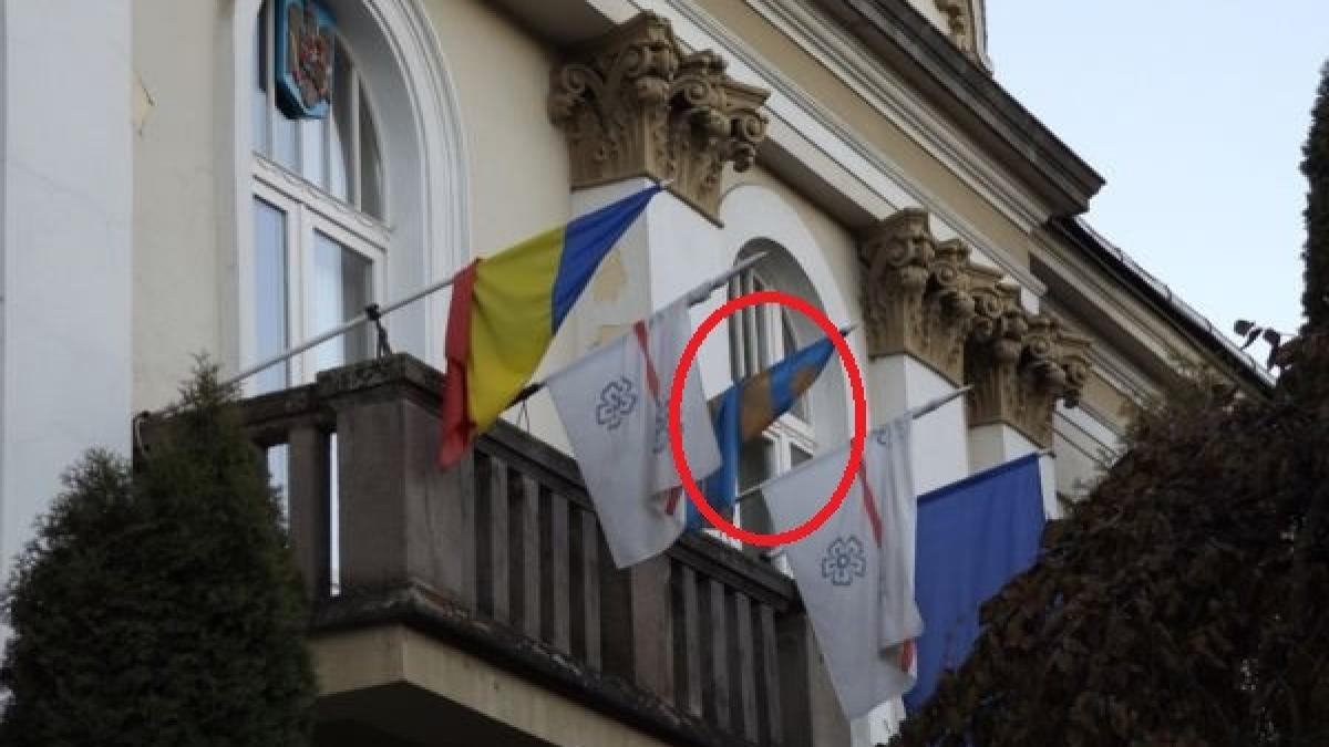primarul udmr din miercurea ciuc executat silit din nou in cazul steagului secuiesc