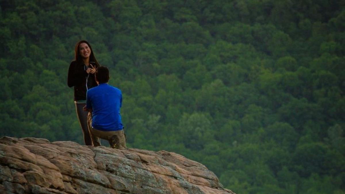 a fost angajat sa fotografieze o cerere in casatorie dupa sase ore fotograful a realizat ce gafa