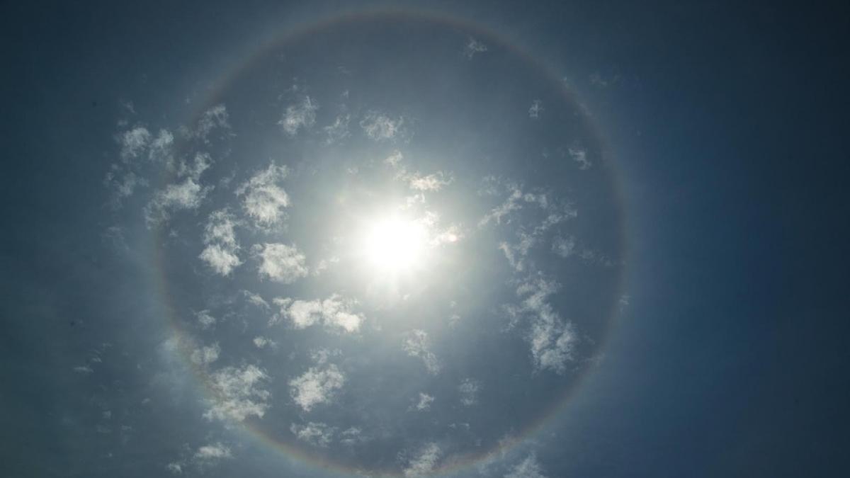 fenomen rar deasupra iasiului ce au vazut cei care au ridicat privirea spre soare la miezul zilei