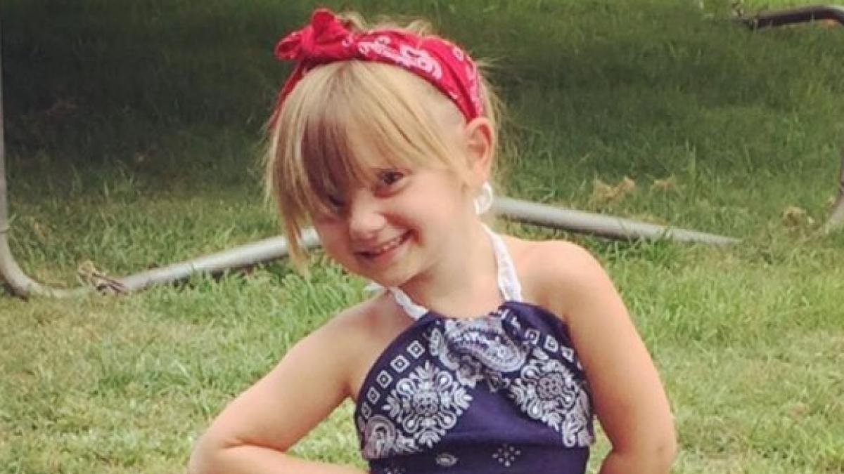 parintii au cerut amputarea piciorului fiicei lor motivul acestei decizii a socat intreaga lume