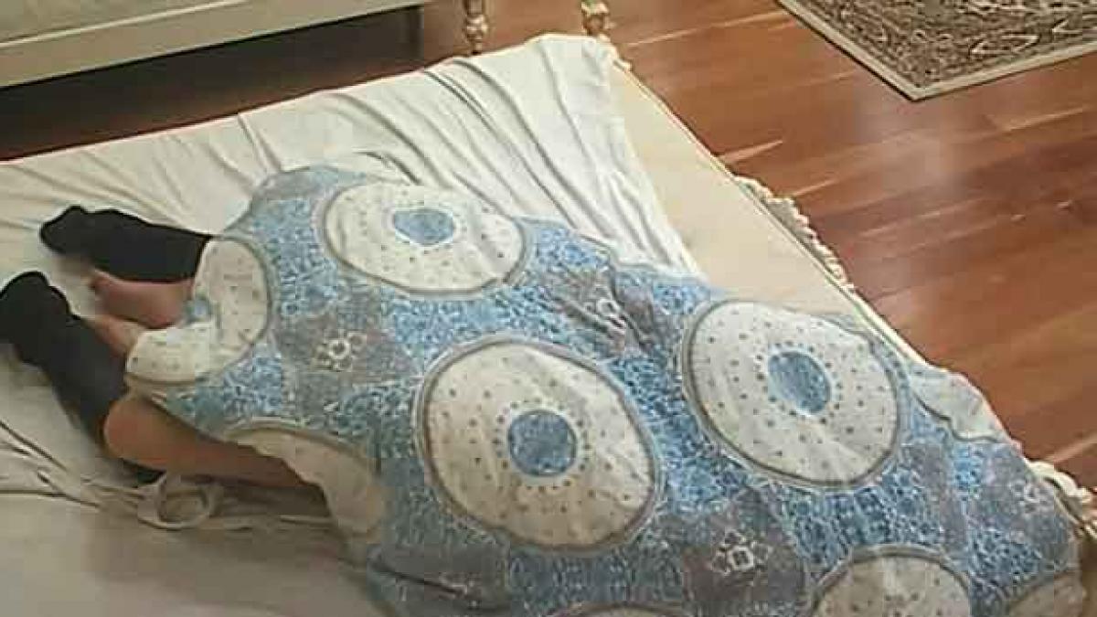 si a vazut iubita facand sex cu un alt barbat live la tv ce a facut baiatul de a dreptul ingrozit