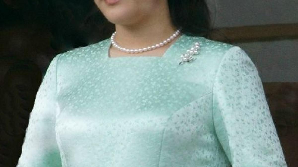 printesa mako a japoniei renunta la toate titlurile nobiliare pentru a se marita cu un om de rand