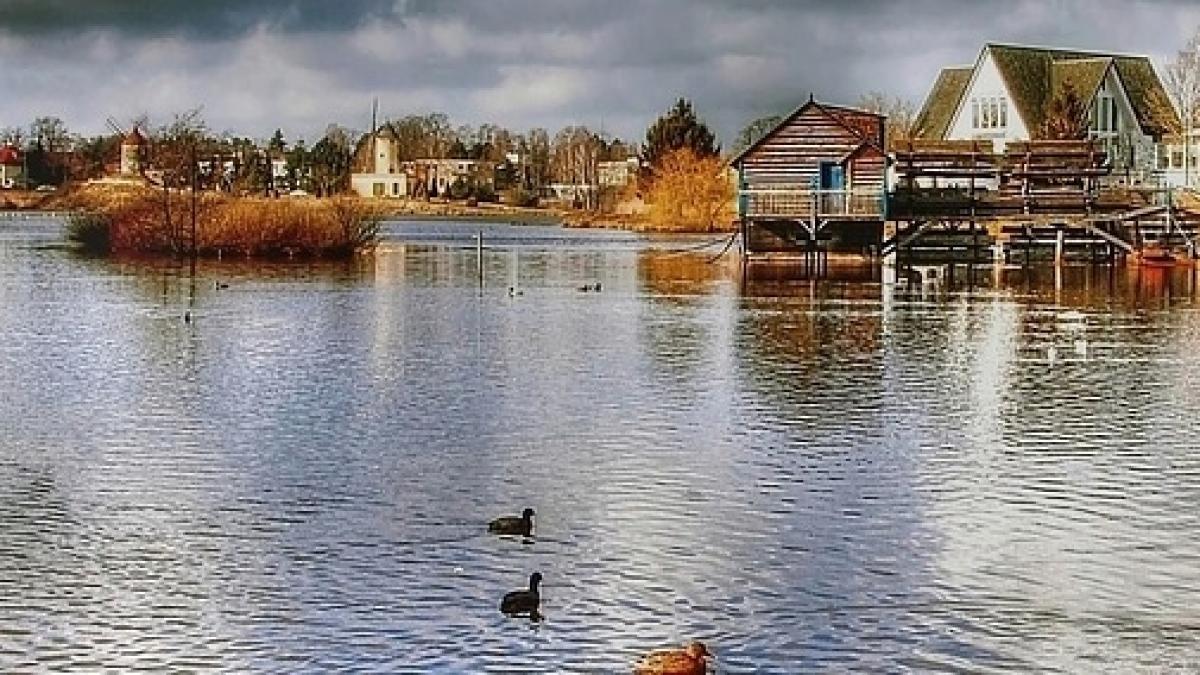 cum a fost privatizat un important lac din vestul tarii de la casa alba construita pentru ceausescu