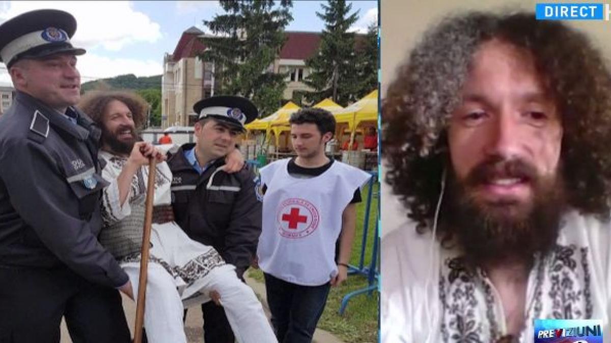 eroul zilei demonstratie de romanism autentic romanul purtat pe brate de politisti pentru a ajunge