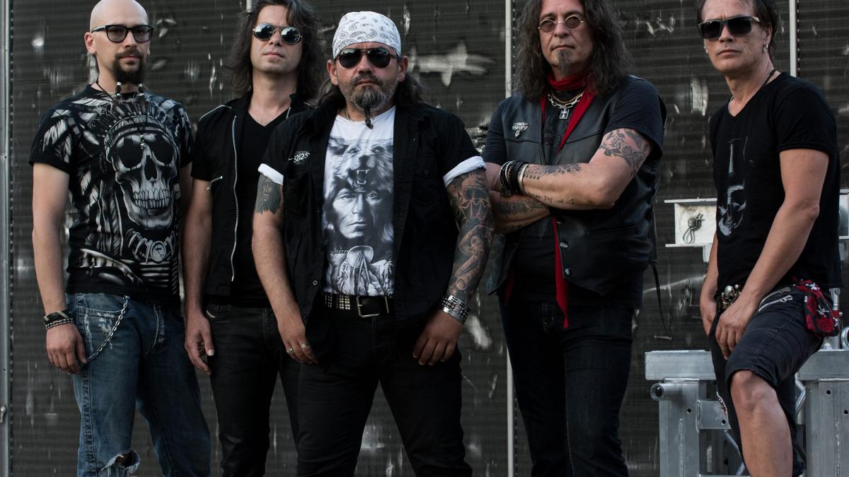 adevaratul motiv al plecarii basistului florin barbu din trupa cargo liderul trupei rupe tacerea