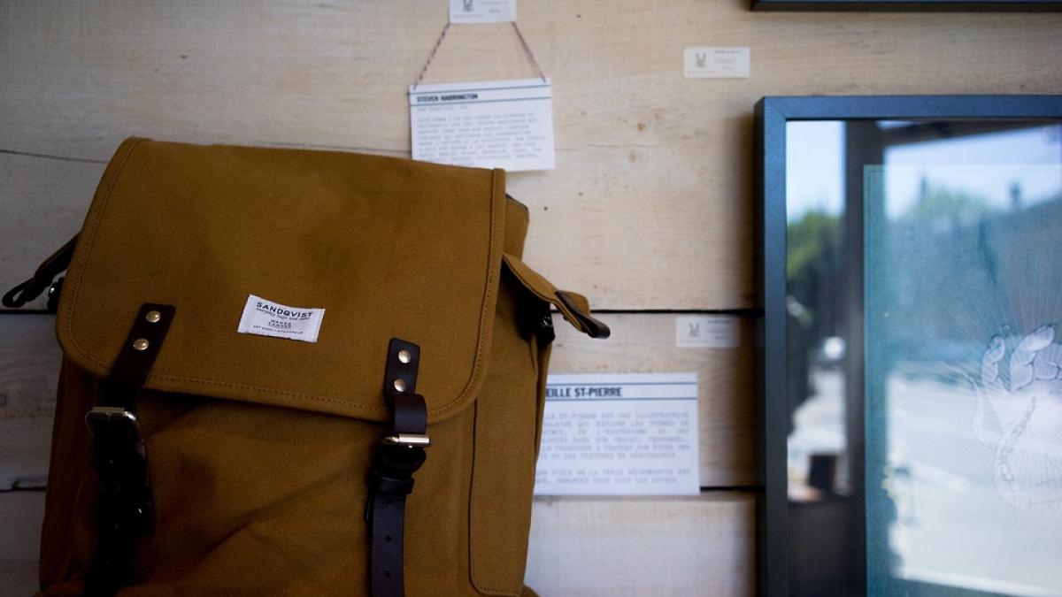 descoperire socanta facuta de politistii din covasna ce au gasit intr o geanta uitata in tren