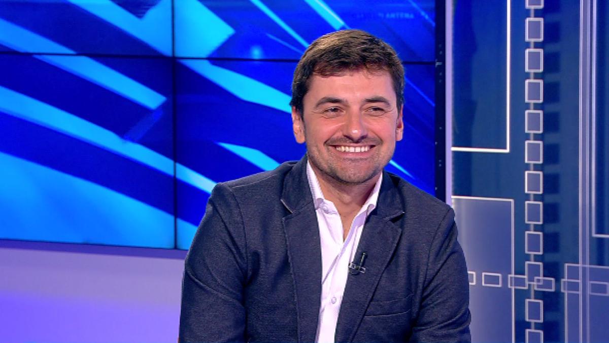 eroul zilei romanul care a adus bucurie pe chipurile copiilor din nepal