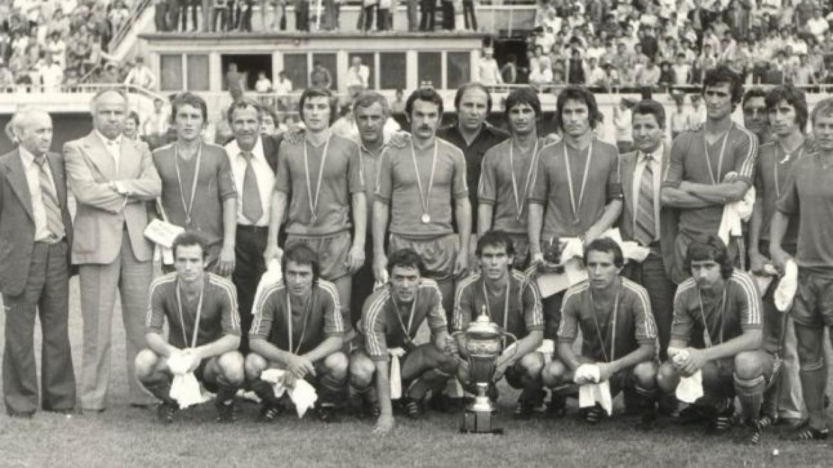 fotbalistul roman pe care revolutia l a prins cu 10 000 de dolari ingropati in curtea casei inca