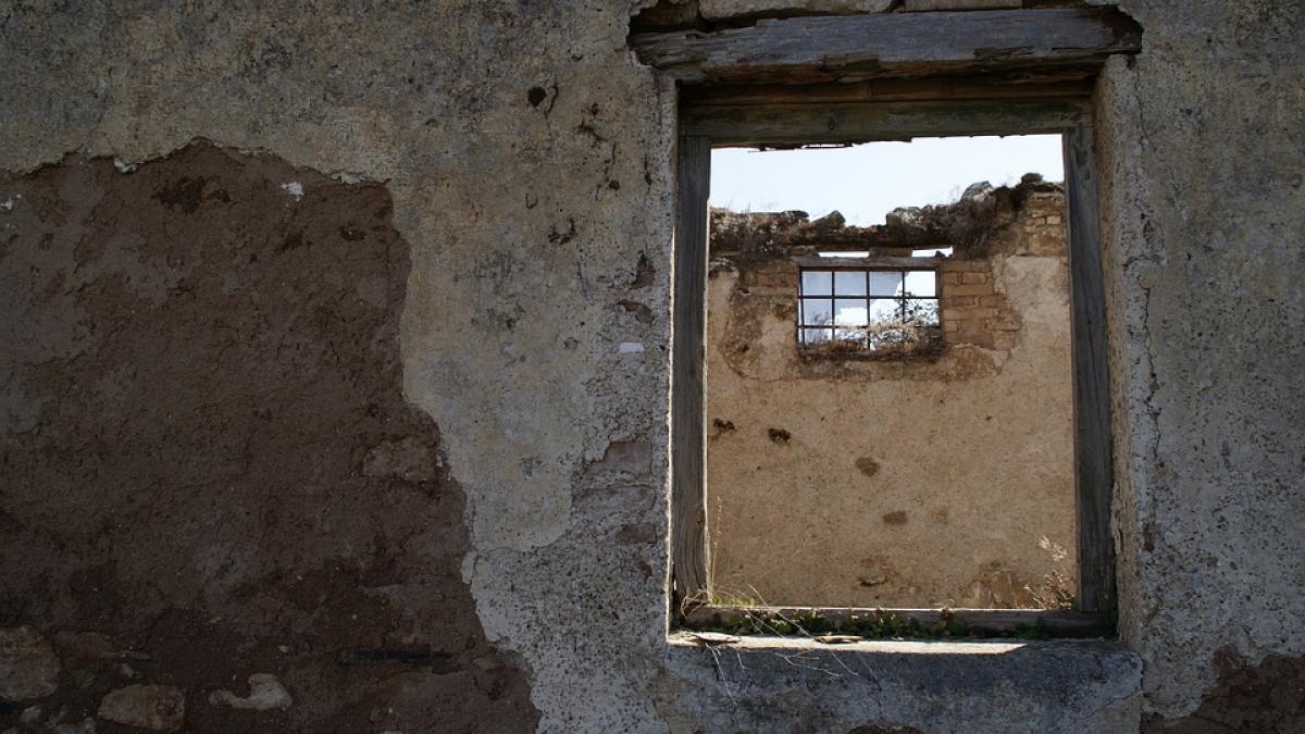 descoperire macabra intr o casa parasita din bacau