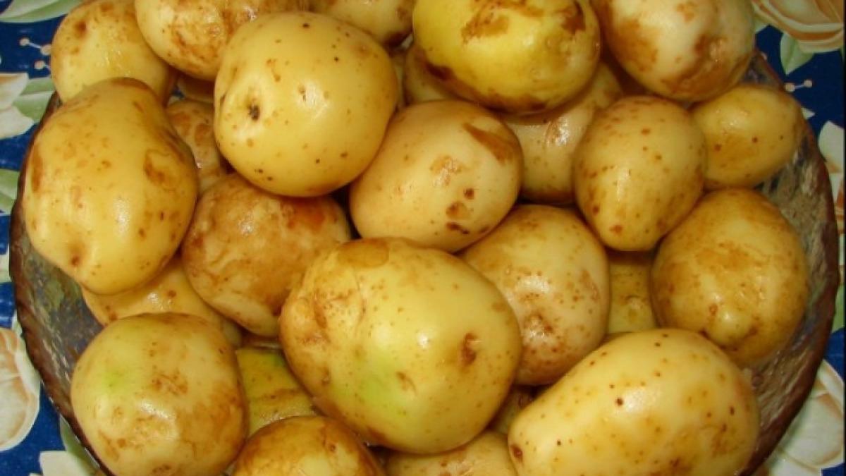 este bine sa cureti cartofii noi de coaja afla parerea specialistilor